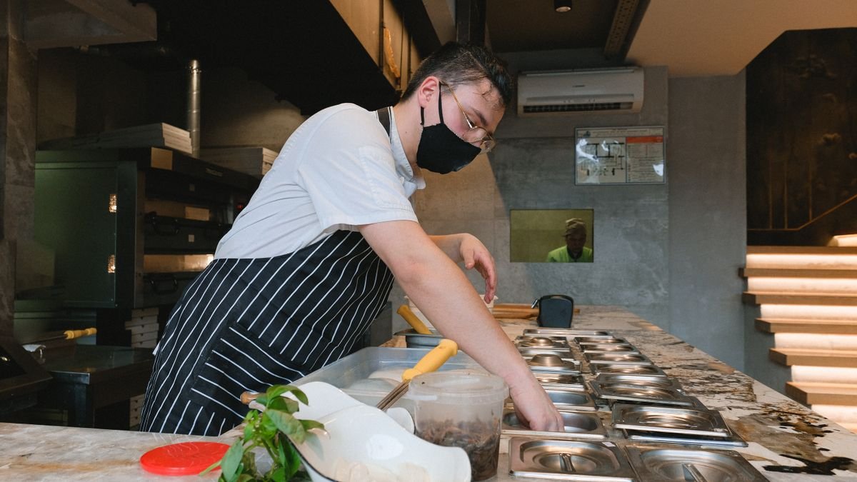 Kitchen Helper Jobs in UAE